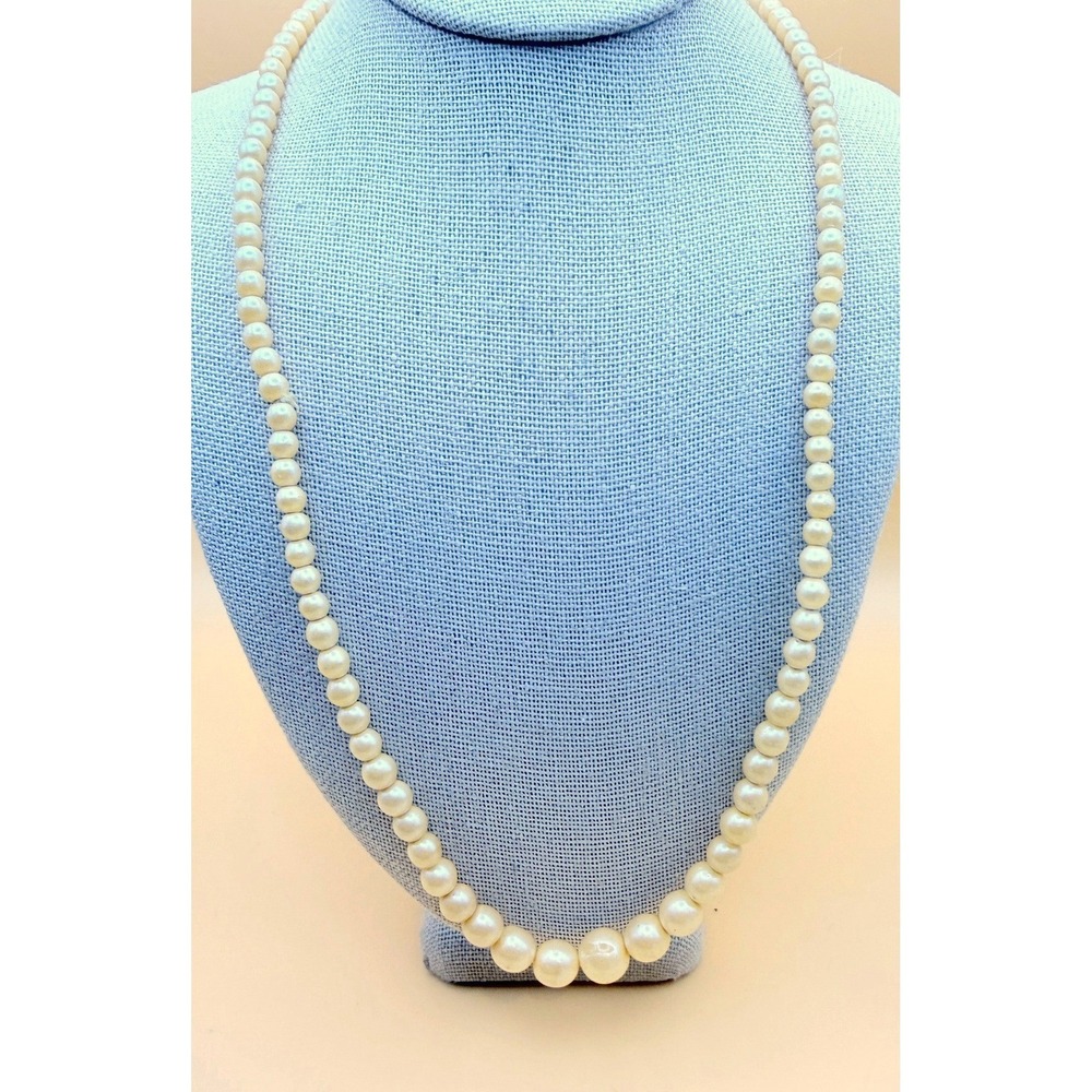 Graduated Glass Pearl Necklace Cream Ivory Barrel Clasp 18 Inch